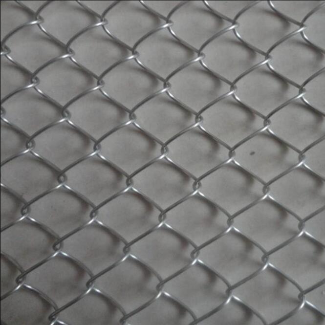 Height 1.8m wire diameter 4mm mesh 90*90mm Safety Industrial Chain Link Fence 0