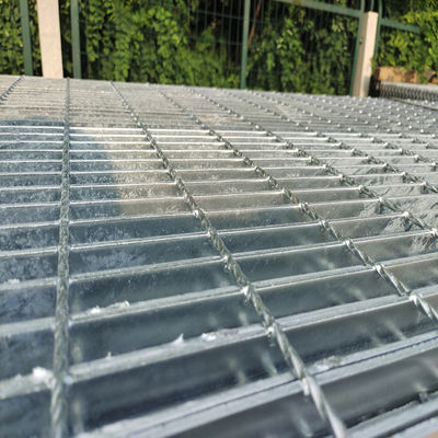 Customizable Construction Sites serrated steel bar grating Resistant Corrosion