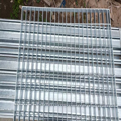 Equipment Industrial Steel Grating Grid Maintenance Stampede