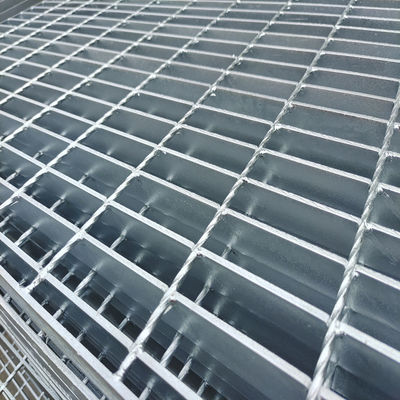 Stainless Steel Non-Slip Grating in 1000x1000mm Size for Industrial Flooring Solutions