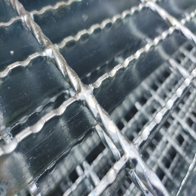 Hot-dip galvanized toothed steel grating platform step plate