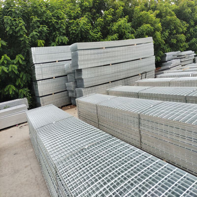 Walkway Platform 32*5mm Steel Hot Dip Galvanized Grating For Trailer Floor