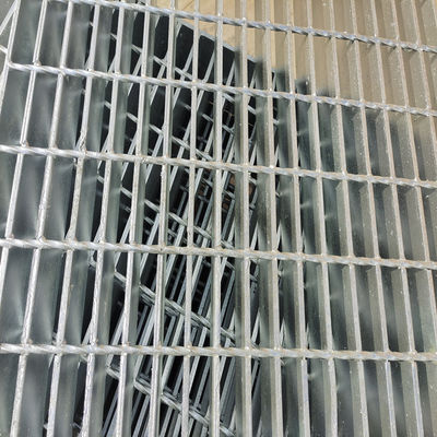 Leak Proof Heavy Steel Grating Galvanized Grille Panels For Pedestrian Passages