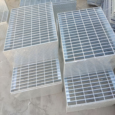 Hot Dip Galvanized Industrial Steel Grating Platform Road Floor Plug In Grid