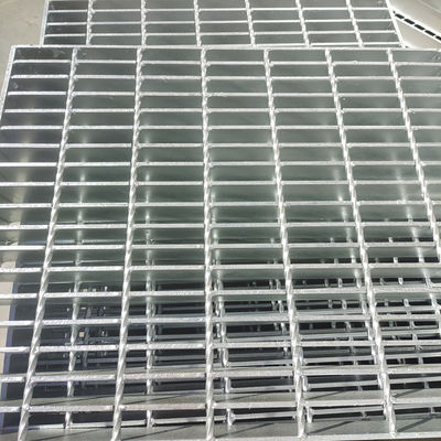 Industrial Overhaul Platform Galvanised Steel Grid Flooring For Staff Passage
