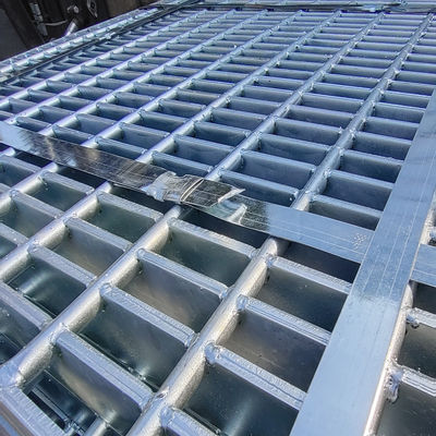 Hot Dip Galvanized Steel Driveway Grating Heavy Duty Metal Bearing Rebar 10mm Thickness