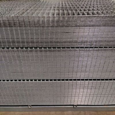 60x180mm Post 75x75mm Galvanized Welded Wire Mesh Fence For Perimeter