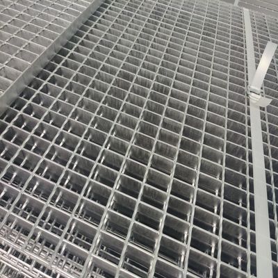 Heavy Duty Customizable Serrated Steel Grating Anti Slip Drainage with YB/T4001-2007 Standard