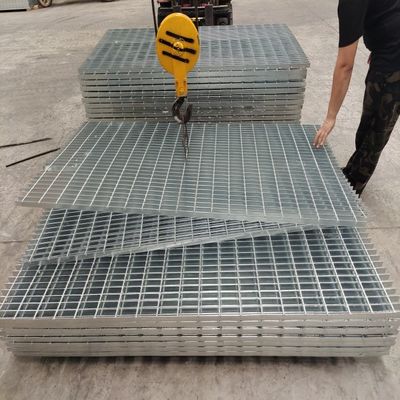 Stainless Industrial Steel Walkway Grating With 30mm Bearing Bar Spacing