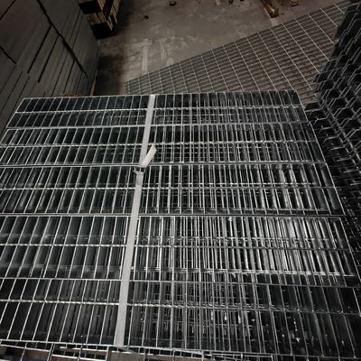 Stainless Steel Bright Modern Industrial Floor Grating Welded 30 x 30mm
