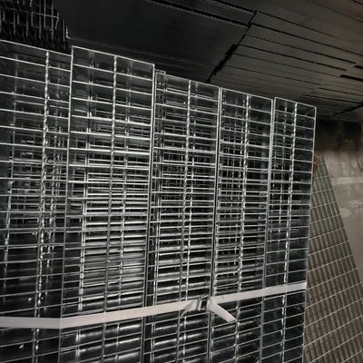 Stainless Steel Bright Modern Industrial Floor Grating Welded 30 x 30mm