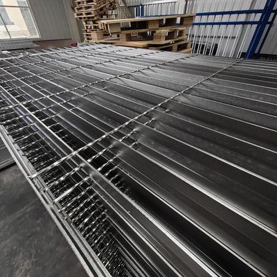 Smooth Surface Industrial Welded Steel Grating With 30mm Bearing Bar Pitch