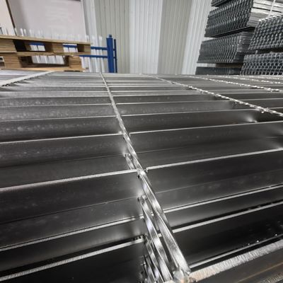30mm Hot Dipped Galvanized Iron Grating For Industrial Floor