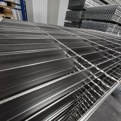 30mm Hot Dipped Galvanized Iron Grating For Industrial Floor