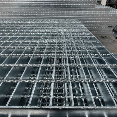 Customized Load Capacity Black Safety Grating Pedestrian Grating For Various Requirements