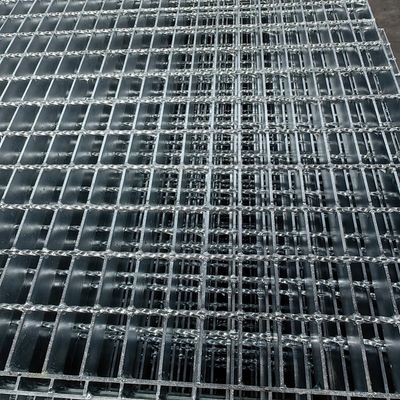 Customized Load Capacity Black Safety Grating Pedestrian Grating For Various Requirements