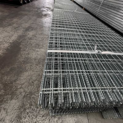 Silver Coated 30mm Bearing Bar Pitched / Spaced Galvanized Floor Steel Grating