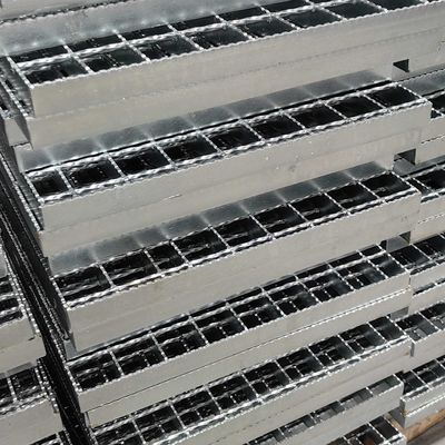 Heavy Duty Steel Floor Decking Grating With Machine Pressure Welded 30mm Flat Bar Bearing Pitch