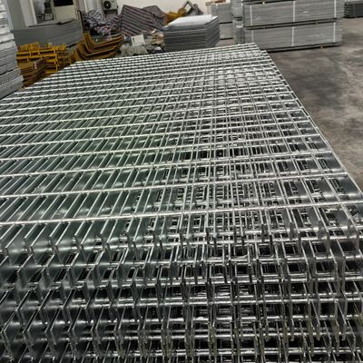Smooth Surface Hot Galvanized Steel Decking Grating For Building Construction