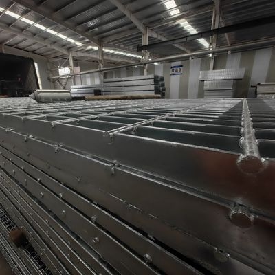 Smooth Surface Hot Galvanized Steel Decking Grating For Building Construction