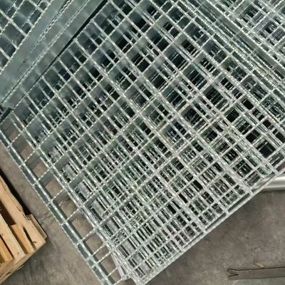 Various sizes of materials can be customized wear-resistant anti-slip steel grsting