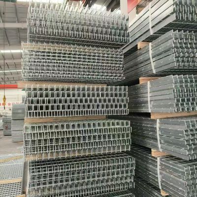 High precision and size control to effectively complete customer custom requirements of steel grid
