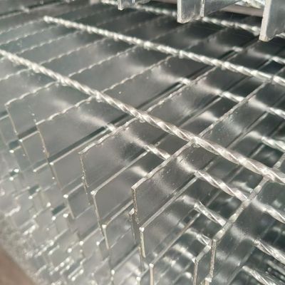 Machine cutting, a variety of welding methods of fireproof steel grid