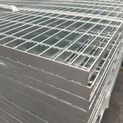 Machine cutting, a variety of welding methods of fireproof steel grid