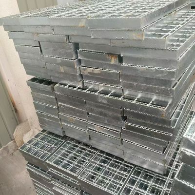 Torque resistance, high hardness and uniform force of anti-corrosion steel grid