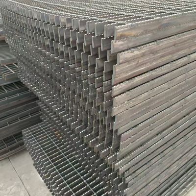 The surface is a serrated silver steel grating with good connection