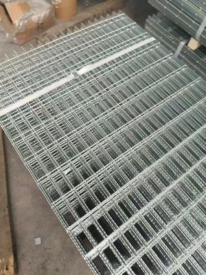 Welding of edge sealing structure, effective flow of steel grid plate