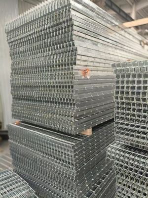 Strong ability to adapt to the environment and beautiful appearance of steel grating
