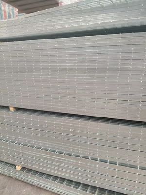 Welding of edge sealing structure, effective flow of steel grid plate