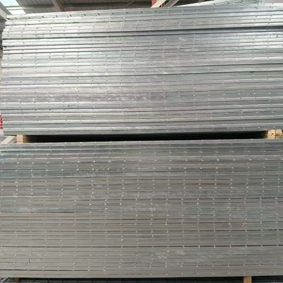 Welding of edge sealing structure, effective flow of steel grid plate