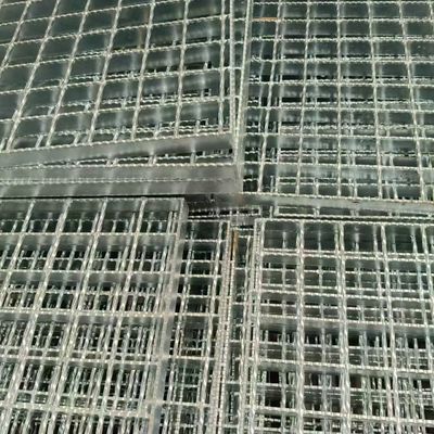 Corrosion-Resistant Serrated Industrial Steel Grating with Ventilation Features