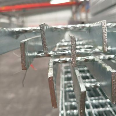 Ventilated and Heat-Dissipating Steel Grid Plate for Optimal Performance and Efficiency
