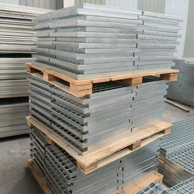 Windproof, corrosion-proof steel grating used in factory workshops