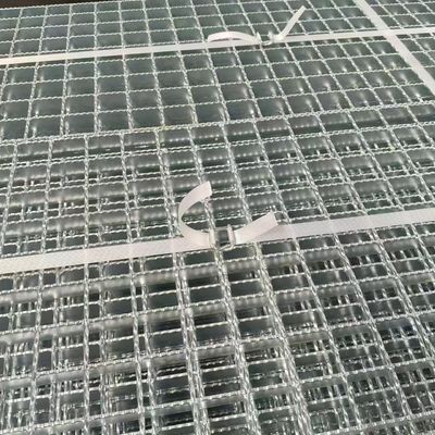 Windproof, corrosion-proof steel grating used in factory workshops