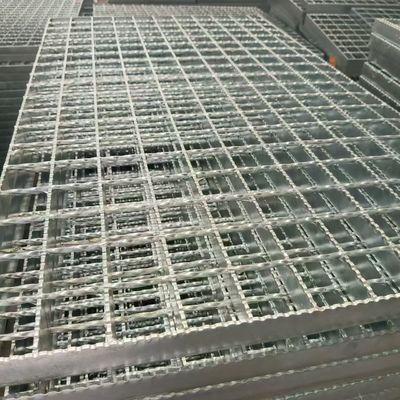 Full Size Custom Strong Non Slip Grid Mesh Welding Process
