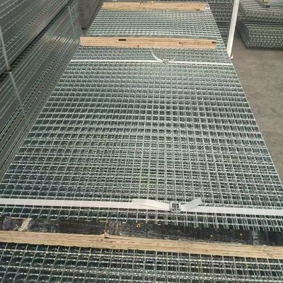 With wind and non-slip properties, the structure is stable and can be customized sized silver steel grid