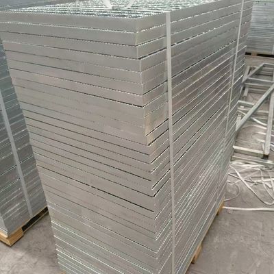 Galvanized Serrated Steel Bar Grating With 30mm Bearing Bar