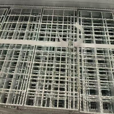 YB/T4001-2007 Heavy Duty Plain Serrated Metal Grating With 40mm Bearing Bar Pitch