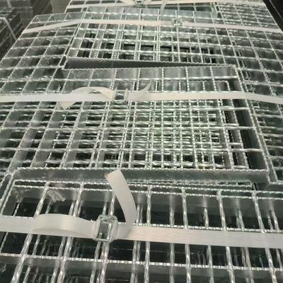 YB/T4001-2007 Heavy Duty Plain Serrated Metal Grating With 40mm Bearing Bar Pitch