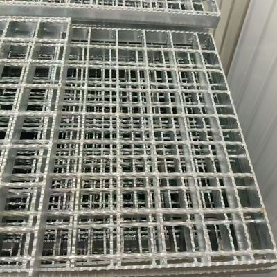 20 X 2 Bolt Heavy Duty Steel Grating 30mm Machine Welded For Industrial Platform