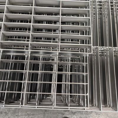 3mm Cross Bar Non Slip Industrial Welded Steel Grating with YB/T4001.1-2007 Standard