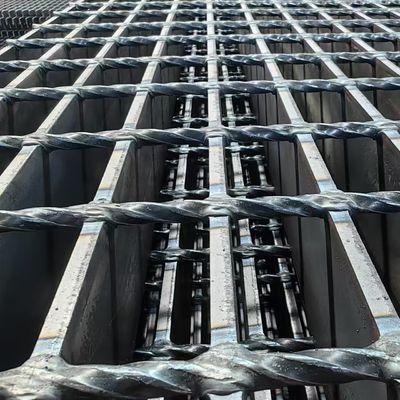 Machine Pressure Welded Industrial Steel Floor Grating With Smooth Bright Surface