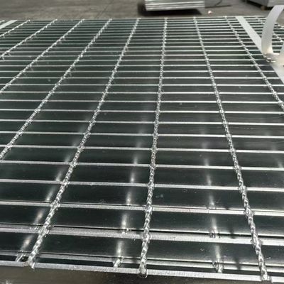Machine Pressure Welded Industrial Steel Floor Grating With Smooth Bright Surface