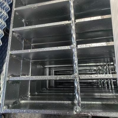 Machine Pressure Welded Industrial Steel Floor Grating With Smooth Bright Surface