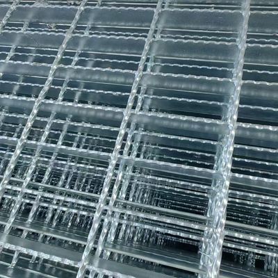 Modern Industrial Steel Grating With Bright And Smooth Hot Galvanized Finish