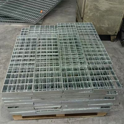 Hot Dip Galvanized Industrial Grating 30x30mm Welded